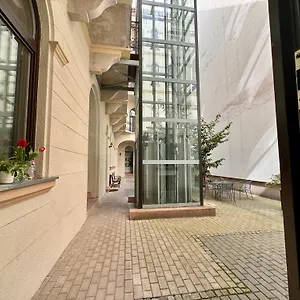 Gracia House Apartmanhotel